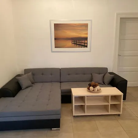 Lägenhet Comfortable Flat In Old Town For 6 Guests *