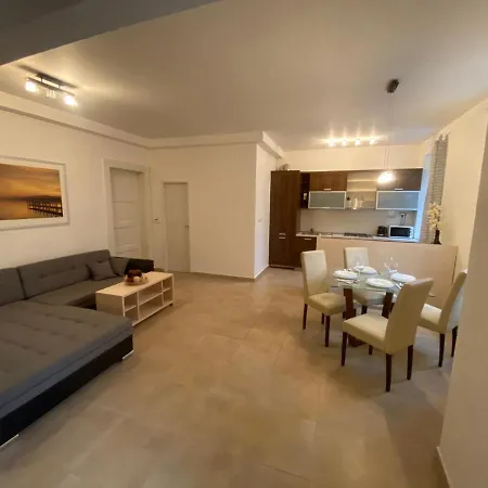 Apartamento Comfortable Flat In Old Town For 6 Guests *